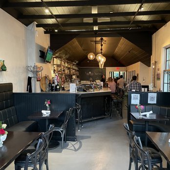 Evangeline - As you enter. - Cajun/Creole Near Me - Calistoga, California Evangeline - As you enter. - Cajun/Creole Near Me - Calistoga, California