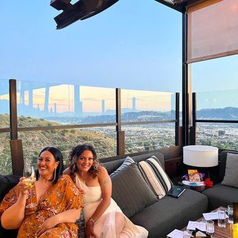 The Green Room - Outdoor deck - Cocktail Bars Near Me - Burbank, California The Green Room - Outdoor deck - Cocktail Bars Near Me - Burbank, California