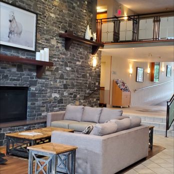 Pocaterra Inn & Waterslide - Hotels Near Me - Canmore, Alberta