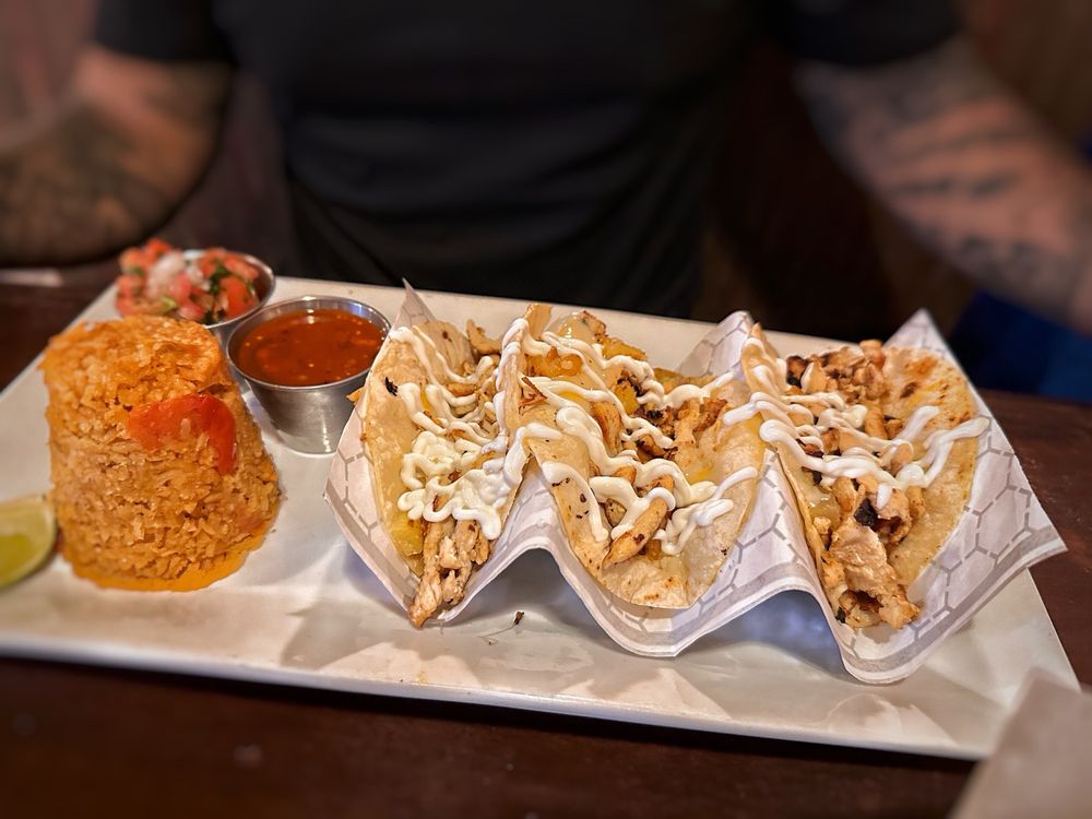 Agave Azteca Mexican Bar & Grill Logo