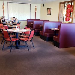 Canton House - More booths to the right.