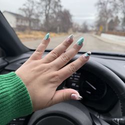 Nail Tek and Spa - The winter fellas on my left hand