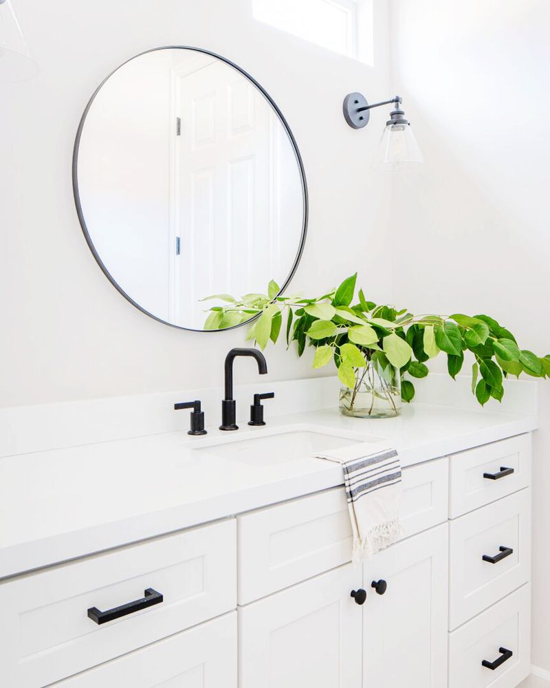 Slide of Avid Construction