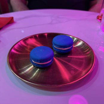 Champagne Poetry - Vanilla macarons - Champagne Bars Near Me - Portland, Oregon Champagne Poetry - Vanilla macarons - Champagne Bars Near Me - Portland, Oregon