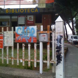 Biblioteca Rugantino - L'ingresso della biblioteca Rugantino