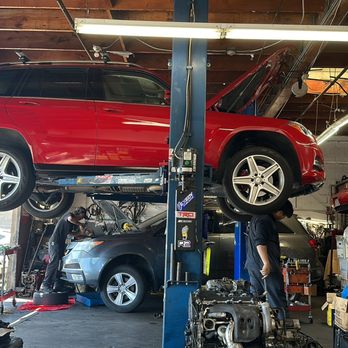 Mario's Imports - Diesel Benz - Linh and Garrett are experts - Auto Repair Near Me - Huntington Beach, California Mario's Imports - Diesel Benz - Linh and Garrett are experts - Auto Repair Near Me - Huntington Beach, California