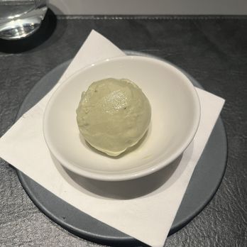 Faubourg Weehawken - Pistachio ice cream - French Near Me - Weehawken Township, New Jersey