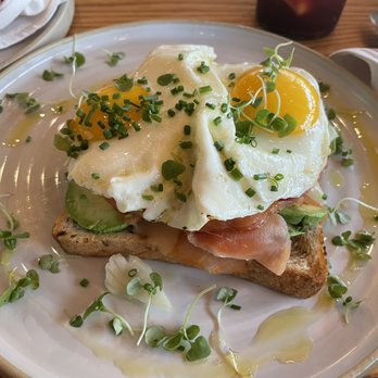 Yardbird Table & Bar - Salmon & avocado toast - Southern Near Me - Miami Beach, Florida Yardbird Table & Bar - Salmon & avocado toast - Southern Near Me - Miami Beach, Florida