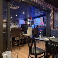Home Plate Bay Street Grill