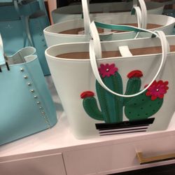 kate spade new york outlet - Ugh seasonal so cute