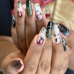 Red Polish - Came to Red Polish to do a set of Halloween nails! It was exactly how i wanted them, they came out perfect! I can always count on Anar!