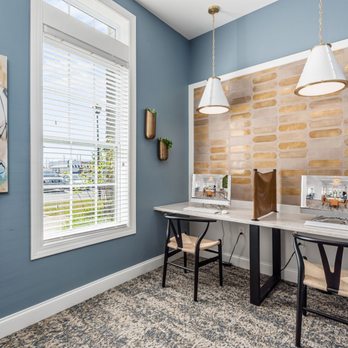 The Attleigh - Business Center - Apartments Near Me - Columbus, Ohio
