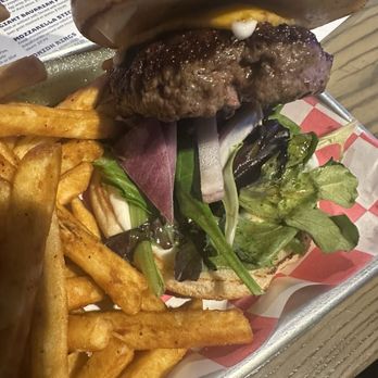 Doyle's Outpost - Burger - Arcades Near Me - Alexandria, Virginia