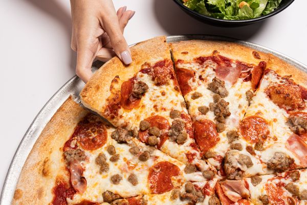 Mark Twain's Pizza Landing by null