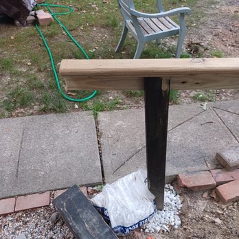 Guto Craftsman - Uneven post does not match fence - Carpenters Near Me Guto Craftsman - Uneven post does not match fence - Carpenters Near Me