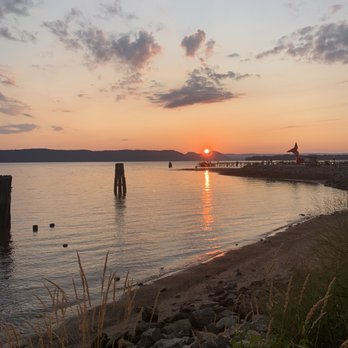 3 Westerly Bar & Grill - Sunset view from outside - New American Near Me - Ossining, New York