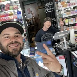 Broadway Smoke Shop