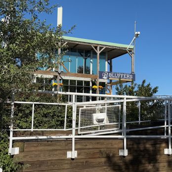 Bluffers Park Restaurant - Diners Near Me - Scarborough, Ontario