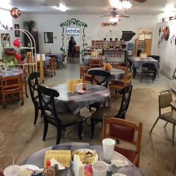 Serendipitea - Dinning room - Salad Near Me - Plains, Texas