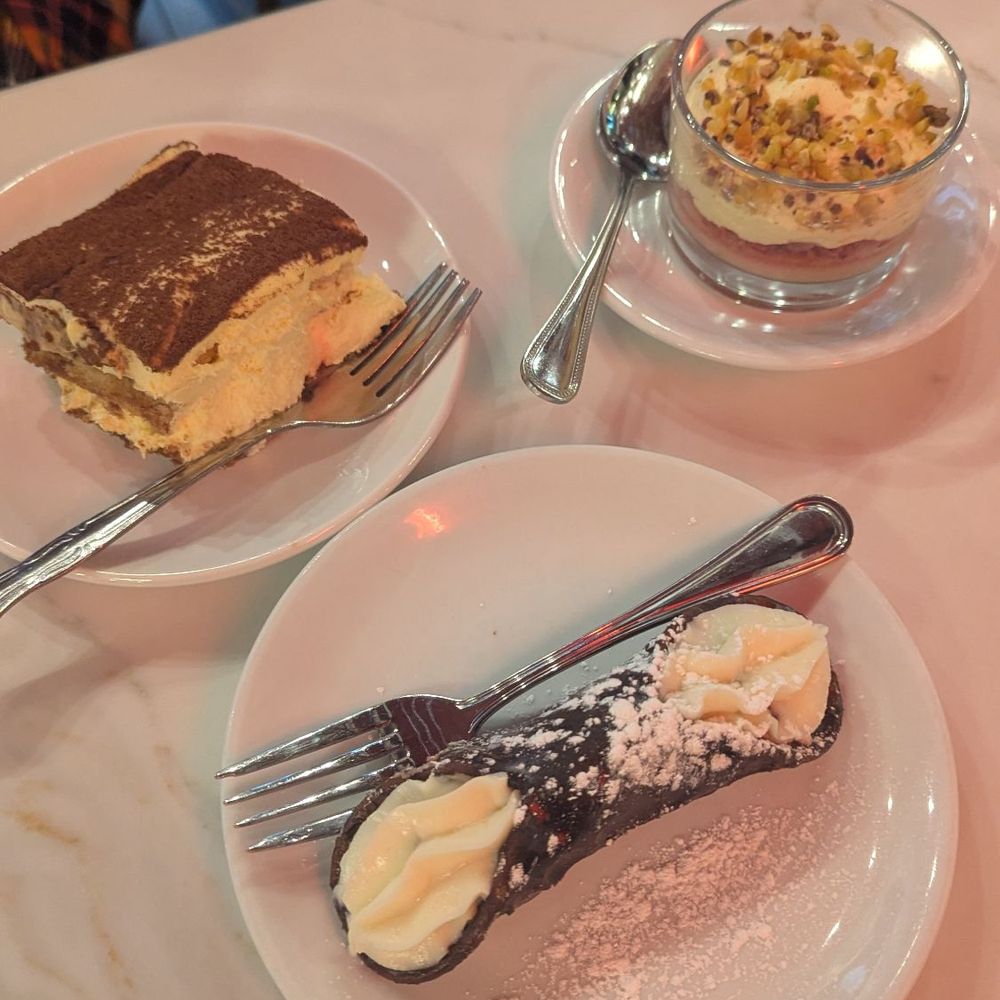 Cannoli King - Desserts Near Me - New York, New York Cannoli King - Desserts Near Me - New York, New York
