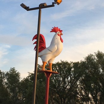 Lee's Chicken Restaurant - a rooster on a pole - American Near Me - Lincoln, Nebraska Lee's Chicken Restaurant - a rooster on a pole - American Near Me - Lincoln, Nebraska
