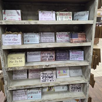 Buc-ee's - Gas Stations Near Me - Baytown, Texas
