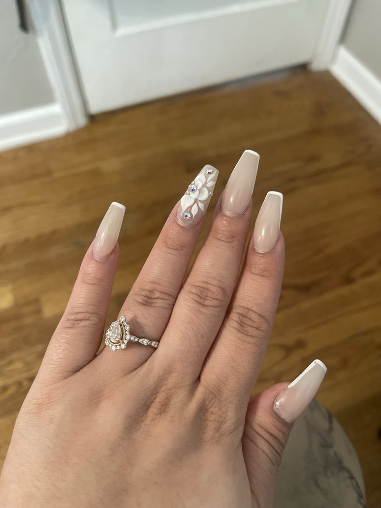 TIARA NAILS Updated June 2024 80 Photos & 23 Reviews 10940