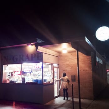 Hop-N-Grape - Hop-N-Grape at Night - Barbeque Near Me - Longview, Washington Hop-N-Grape - Hop-N-Grape at Night - Barbeque Near Me - Longview, Washington