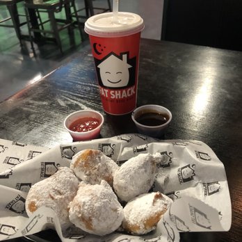 Fat Shack - 3 Deep-Fried Cheesecake Bites 3 Deep-Fried OREOS - Desserts Near Me - Las Vegas, Nevada