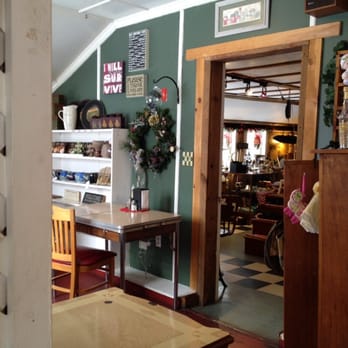 The Kitchen at Windham Junction - Dining tables lead to a two-room gift shop of shabby chic, crafts and antiques. - American Near Me - Windham, New Hampshire