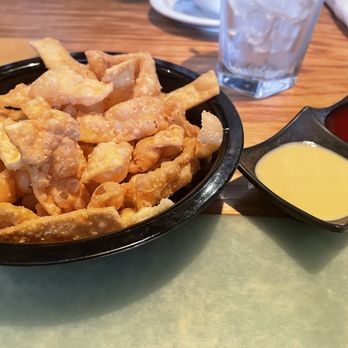 Chin Chin - Fried won ton strips with mustard and sweet and sour sauce part of the lunch. - Chinese Near Me - Sparks, Nevada