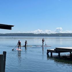 Roy's Marina - paddle board