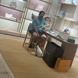 Louis Vuitton Cancun la Isla Fashion Harbour - I want doggy