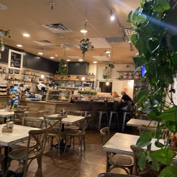 Juice & Java - Sitting area inside.... They also have our door seating - Juice Bars & Smoothies Near Me - Aventura, Florida