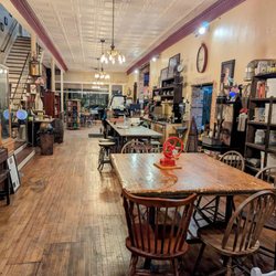 Leonardo's Coffeehouse & Renaissance Coffee Roasting - Coffee house