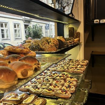 Sankt Peders Bageri - Bakeries Near Me - Copenhagen, 84
