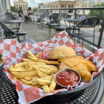 Abby Singer's Bistro - Royale with cheese - New American Near Me - Shreveport, Louisiana