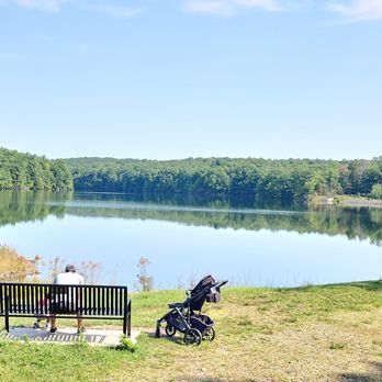 MDC Reservoir #6 - Hiking Near Me - West Hartford, Connecticut MDC Reservoir #6 - Hiking Near Me - West Hartford, Connecticut