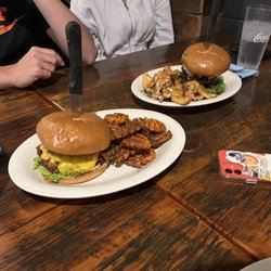 Scooter's Chillin'-N-Grillin' - Hamburger