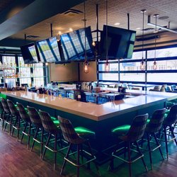 Green Lantern Pizza - The Amazing Full Service Bar!