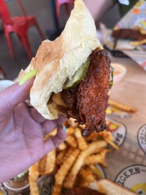 Dave's Hot Chicken by null