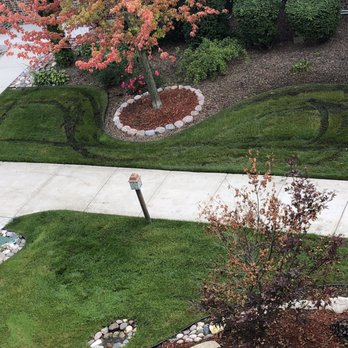 Three Brothers Landscaping - a view of a garden from above - Landscape Architects or Designers Near Me - Mokena, Illinois Three Brothers Landscaping - a view of a garden from above - Landscape Architects or Designers Near Me - Mokena, Illinois