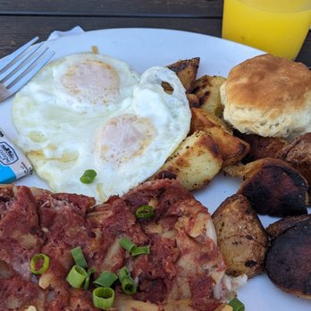 Kihei Caffe Lahaina - Corn Beef Hash and eggs with fresh squeezed orange juice - Breakfast & Brunch Near Me - Lahaina, Hawaii Kihei Caffe Lahaina - Corn Beef Hash and eggs with fresh squeezed orange juice - Breakfast & Brunch Near Me - Lahaina, Hawaii