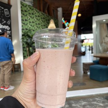 Good Town Doughnuts - Smoothie (TikTok: @justandyvu) - Donuts Near Me - Costa Mesa, California Good Town Doughnuts - Smoothie (TikTok: @justandyvu) - Donuts Near Me - Costa Mesa, California