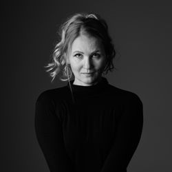 John Peltier Photography - Studio portrait