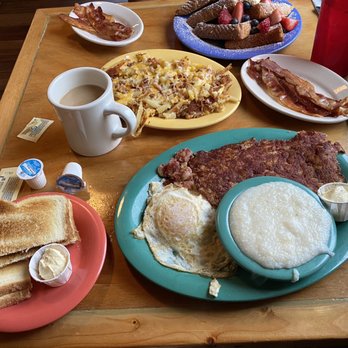 Stack'em High Pancakes & So Forth - Corn beef hash w/ grits and eggs - Pancakes Near Me - Kill Devil Hills, North Carolina