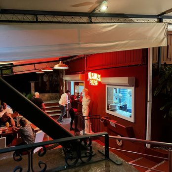 Mama Pizza, Pasta & More - Italian Near Me - Porto, 13 Mama Pizza, Pasta & More - Italian Near Me - Porto, 13