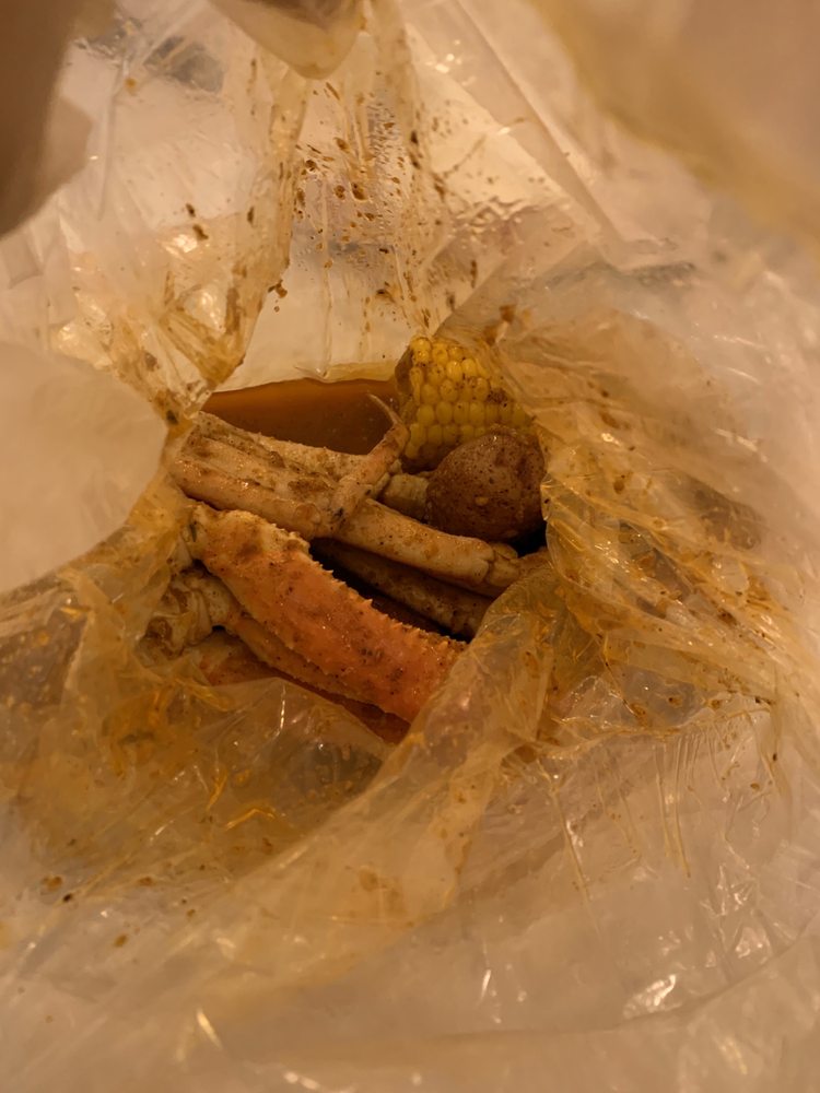 SAUCEY CRAB 10 Photos & 37 Reviews 21754 W Eleven Mile Rd