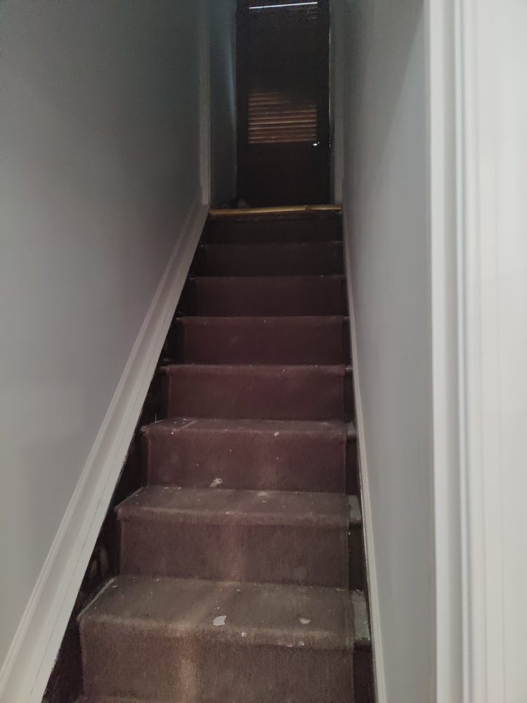 Slide of V and R Home Improvement