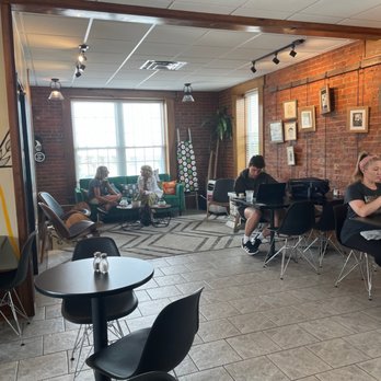 The Hive - Upstairs Cafe - Breakfast & Brunch Near Me - Erlanger, Kentucky
